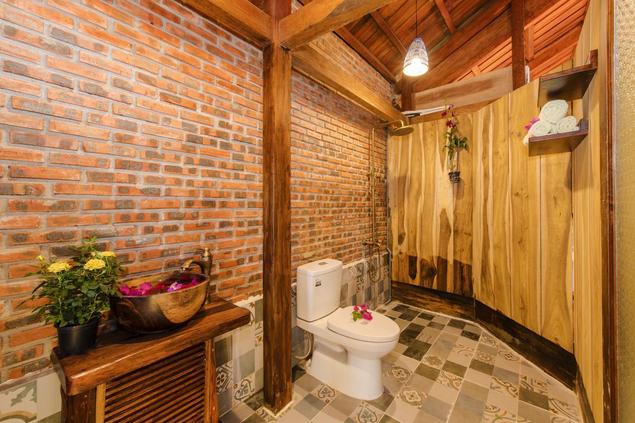 Wooden Lodge Homestay Hoian Хойан Экстерьер фото