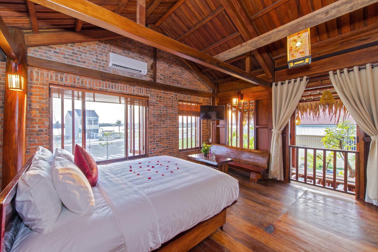 Wooden Lodge Homestay Hoian Хойан Экстерьер фото