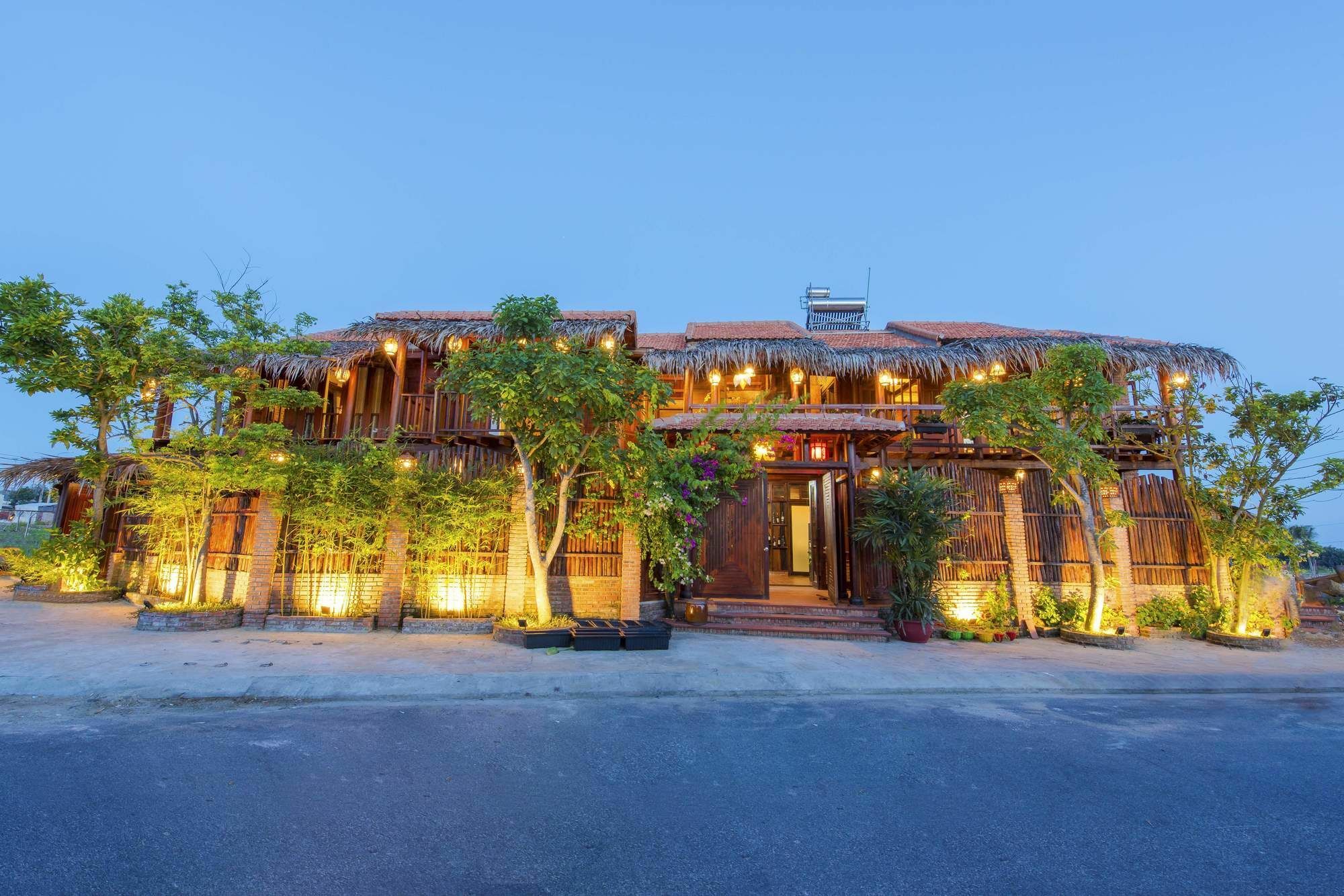 Wooden Lodge Homestay Hoian Хойан Экстерьер фото